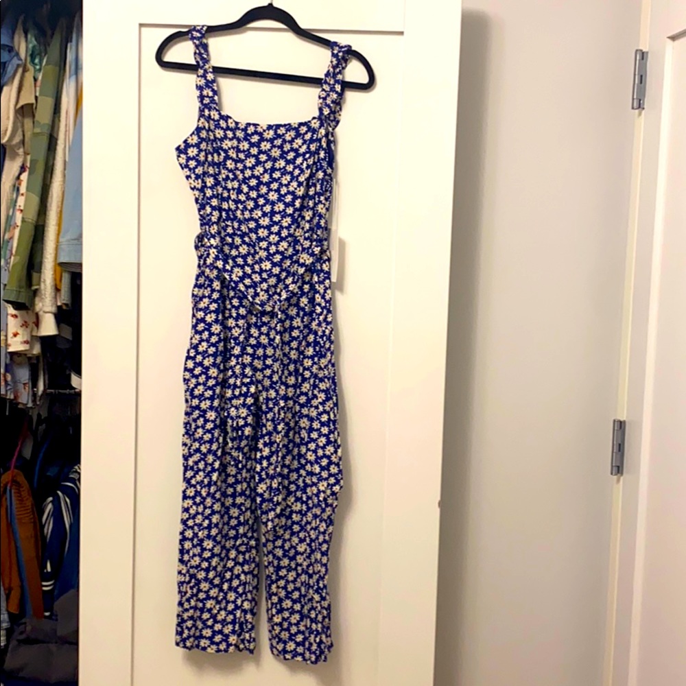 Floral jumpsuit with ruffle straps!